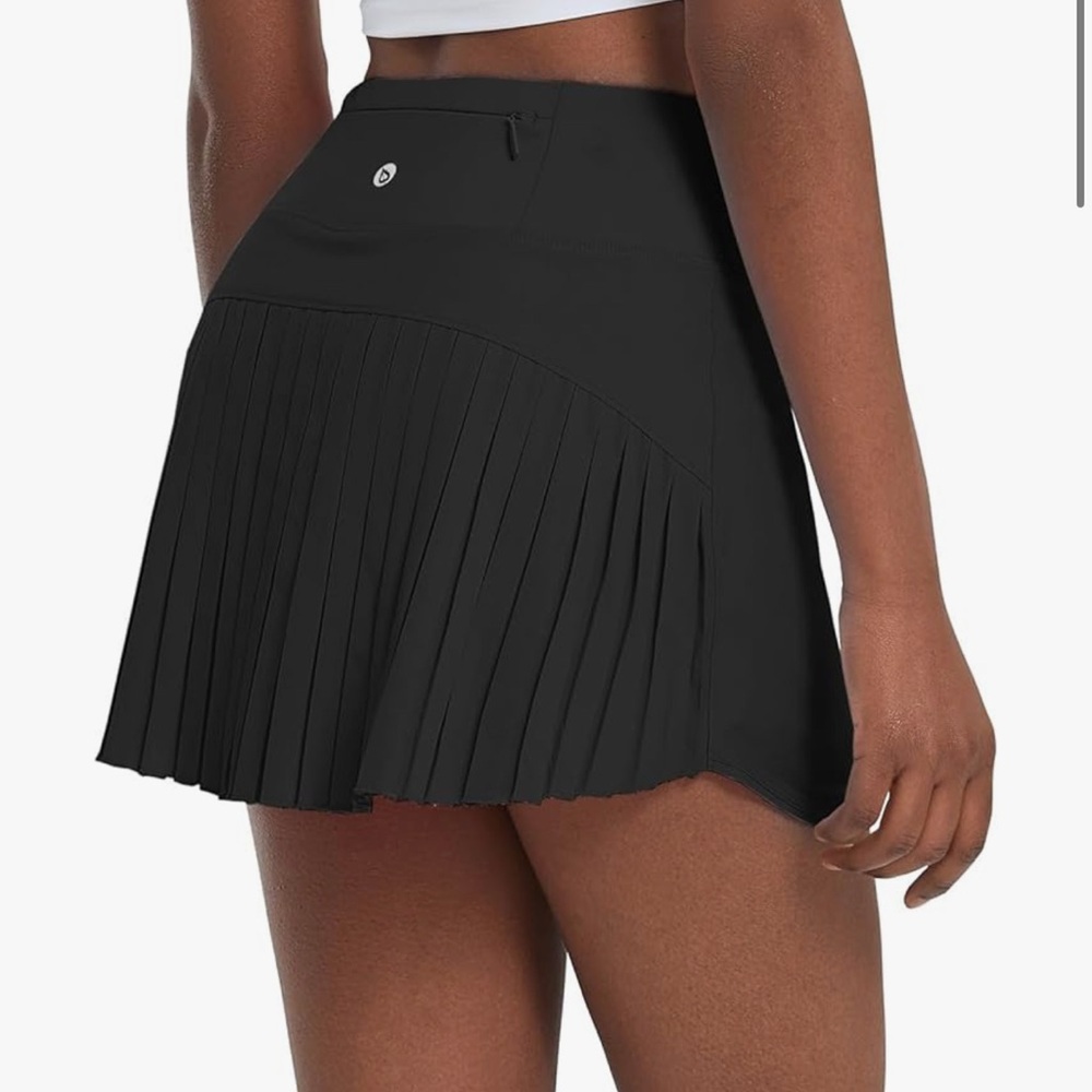 Black Athletic Skirt Sz Med NEW!!